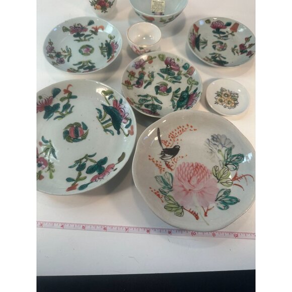 Lot of 9 assorted Antique and VTG Asian Porcelain dishes of all sizes - Picture 4 of 7
